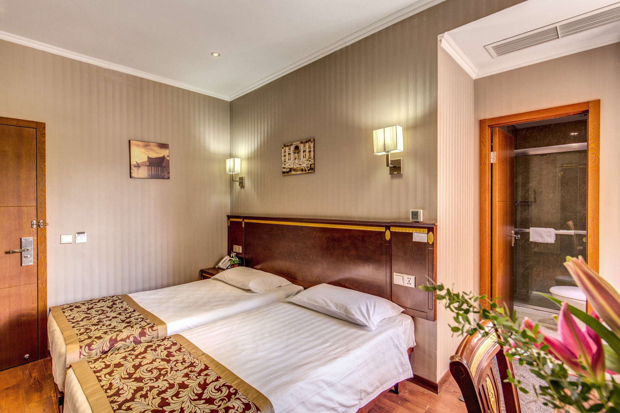 Drago D'Oro Guesthouse - Accross From Metro Vittorio Emanuele Eksteriør bilde